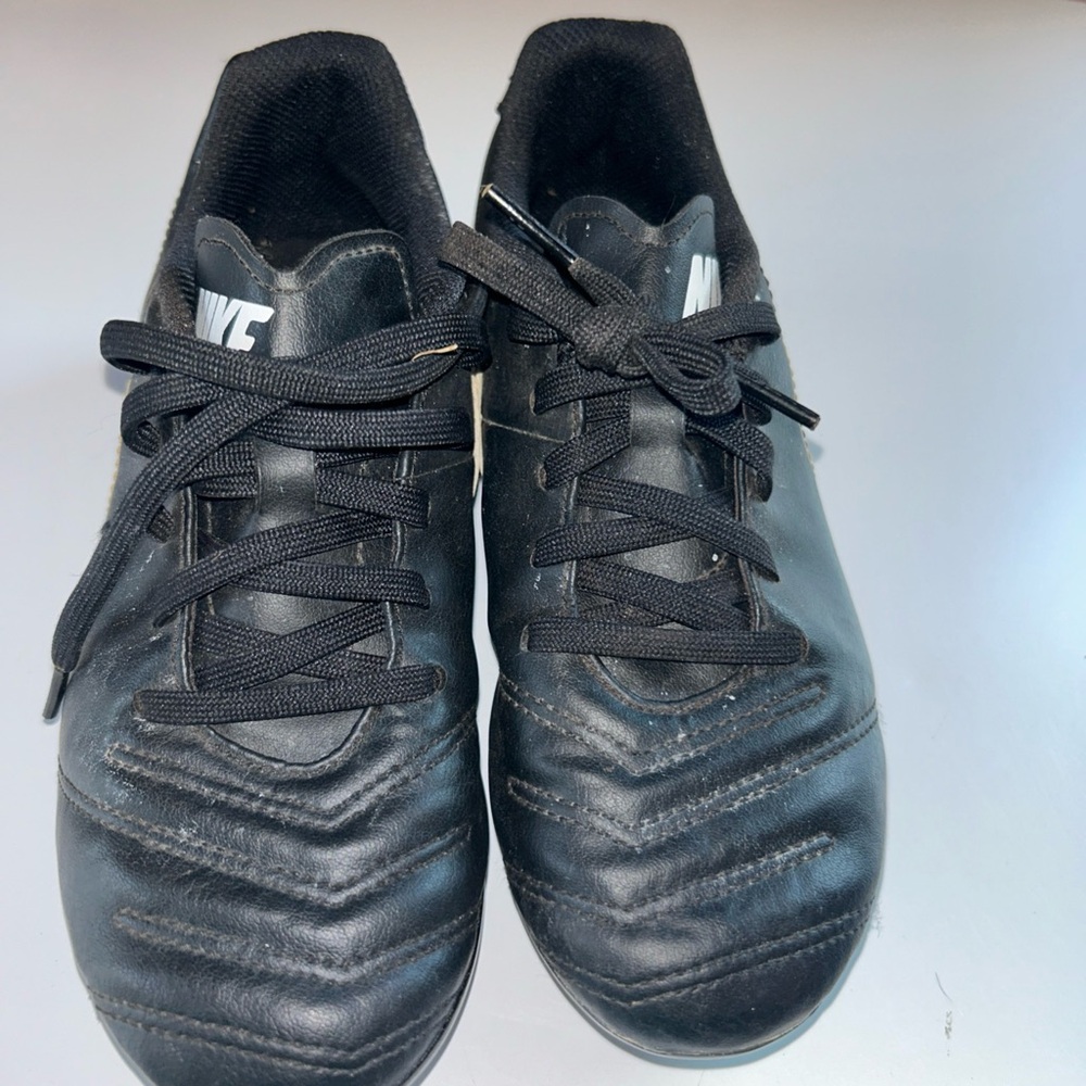 Nike Men's Black Athletic Sneakers